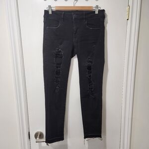 American Eagle Black Ripped Jegging Crop